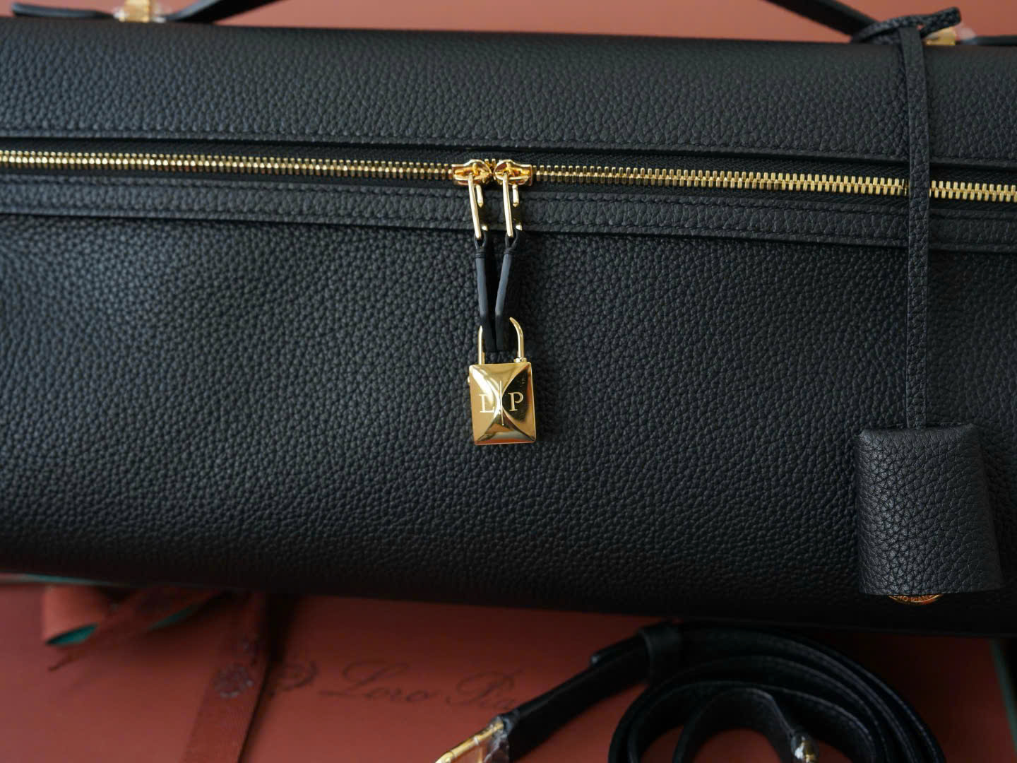 Extra Softy Bag L33 핸드백