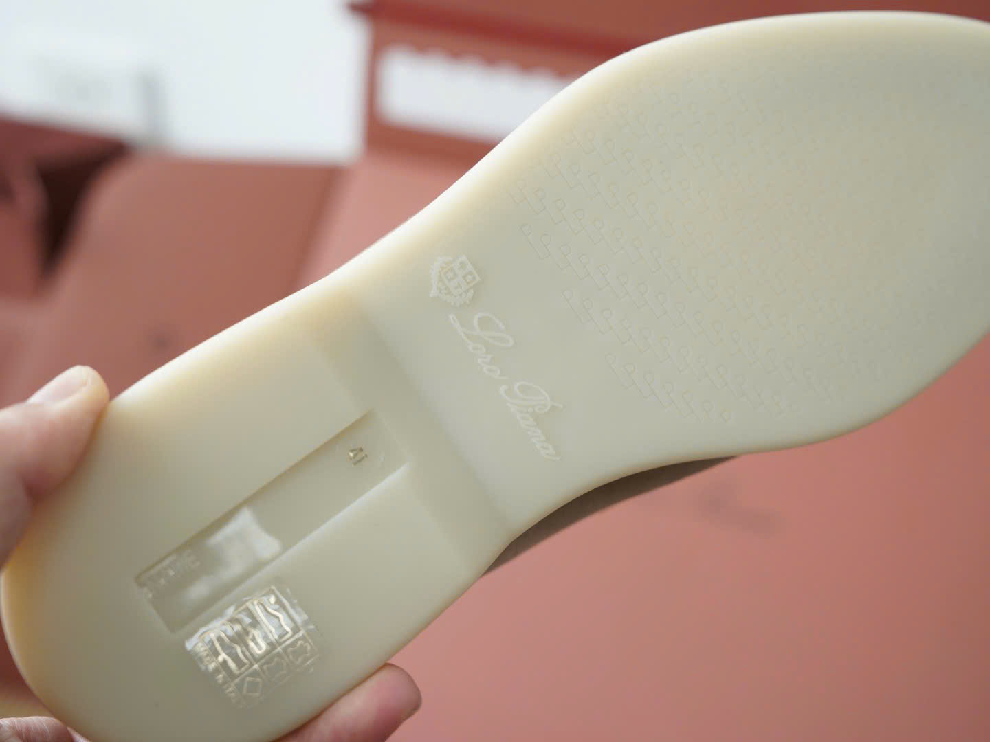 로로피아나 썸머 워크 로퍼 스웨이드 클래식로로피아나 썸머 워크 로퍼 스웨이드 클래식