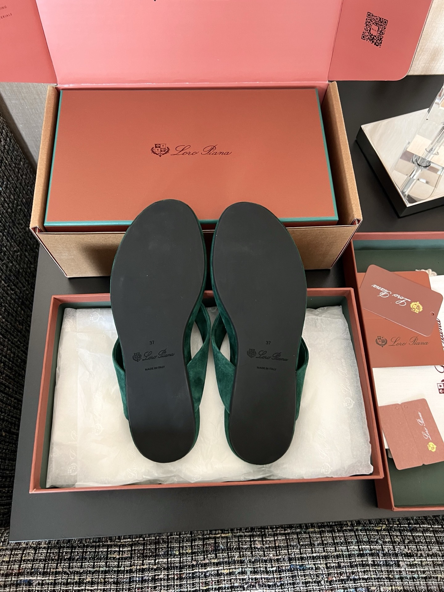 Loro Piana Ida 스웨이드 고트스킨 라운드 토 플랫 조리