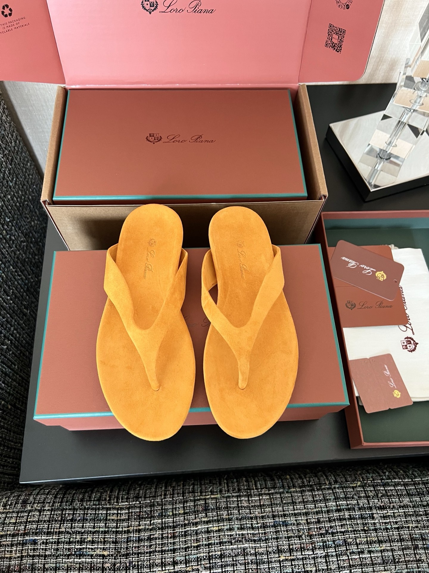 Loro Piana Ida 스웨이드 고트스킨 라운드 토 플랫 조리 노