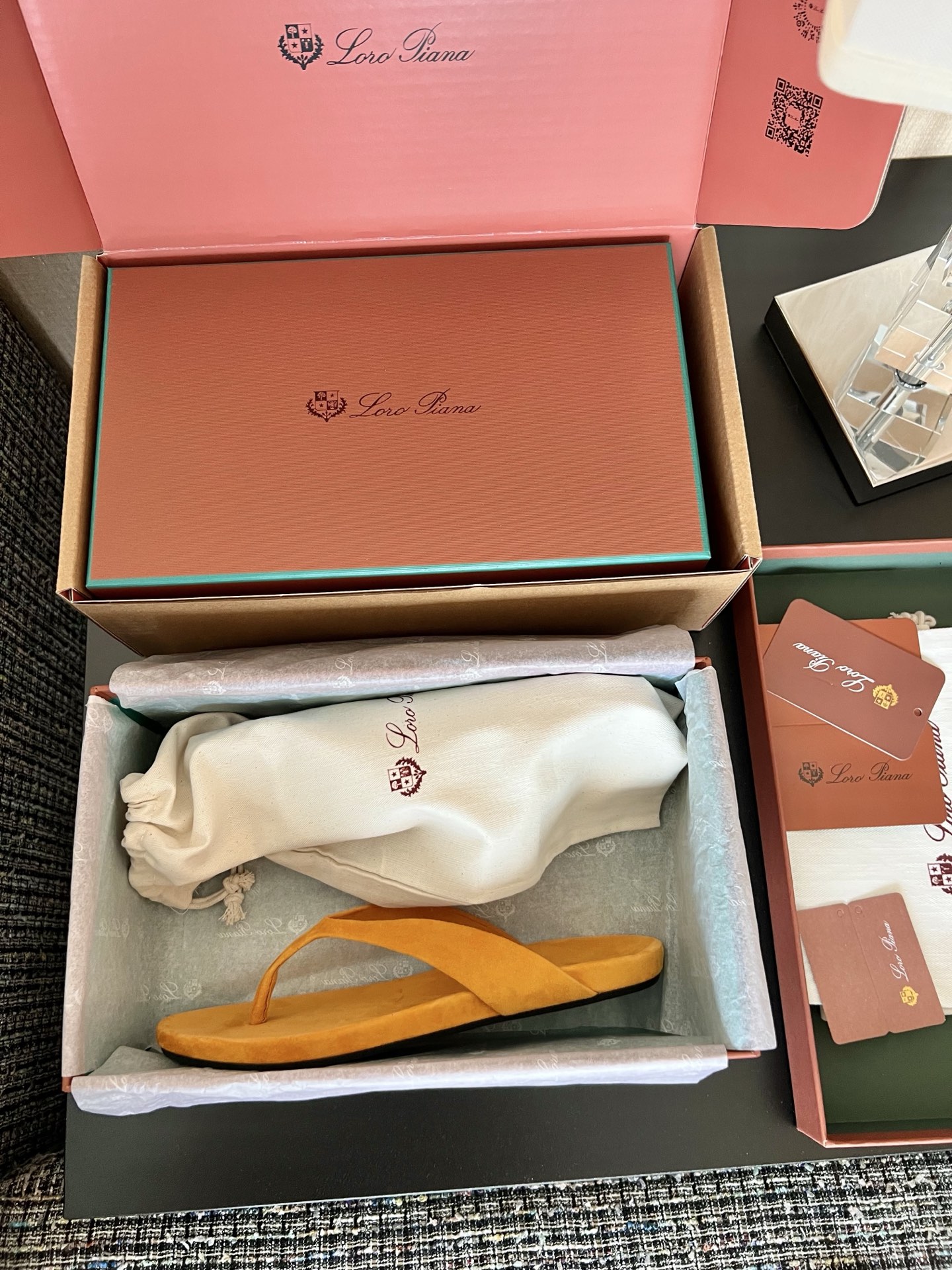 Loro Piana Ida 스웨이드 고트스킨 라운드 토 플랫 조리 노