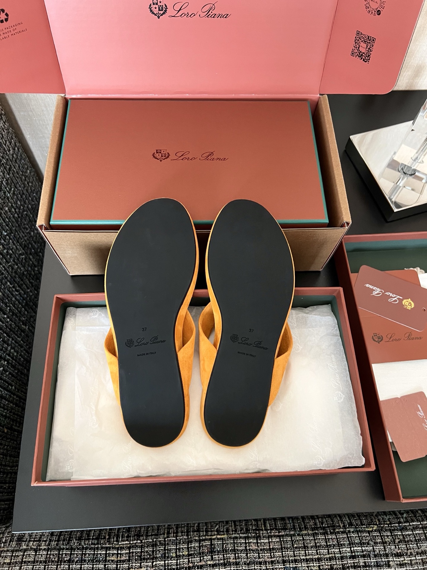Loro Piana Ida 스웨이드 고트스킨 라운드 토 플랫 조리 노