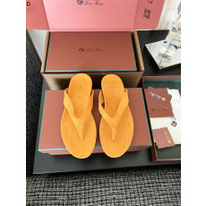 Loro Piana Ida 스웨이드 고트스킨 라운드 토 플랫 조리 노