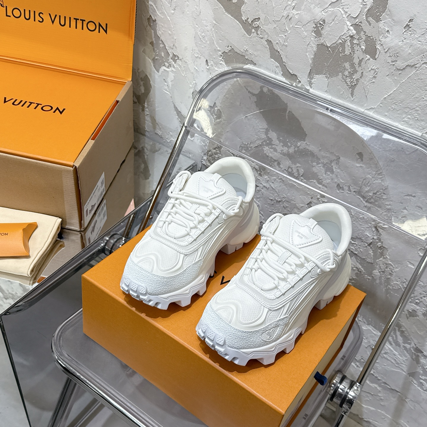 LV Runner Summit 26fw 신상 아웃도어 운동화  등산화