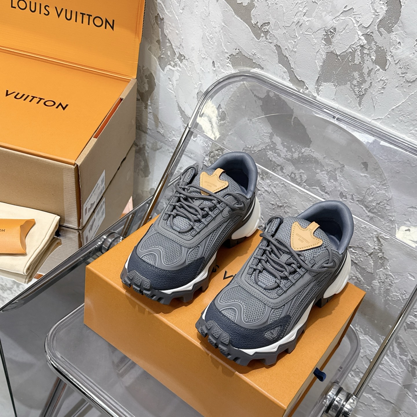 LV Runner Summit 26fw 신상 아웃도어 운동화  등산화