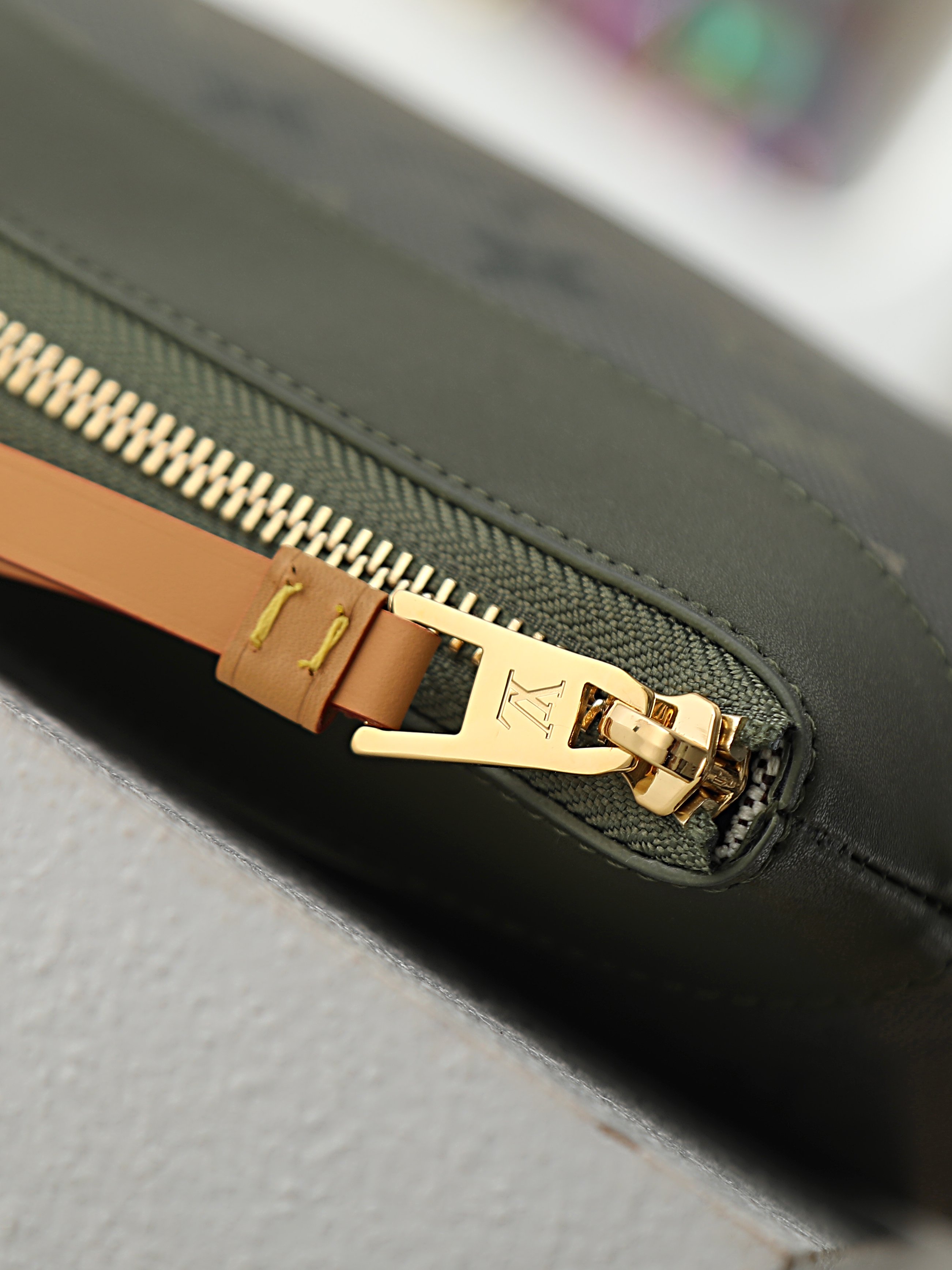 루이비통 M26970 Pochette Voyage Souple