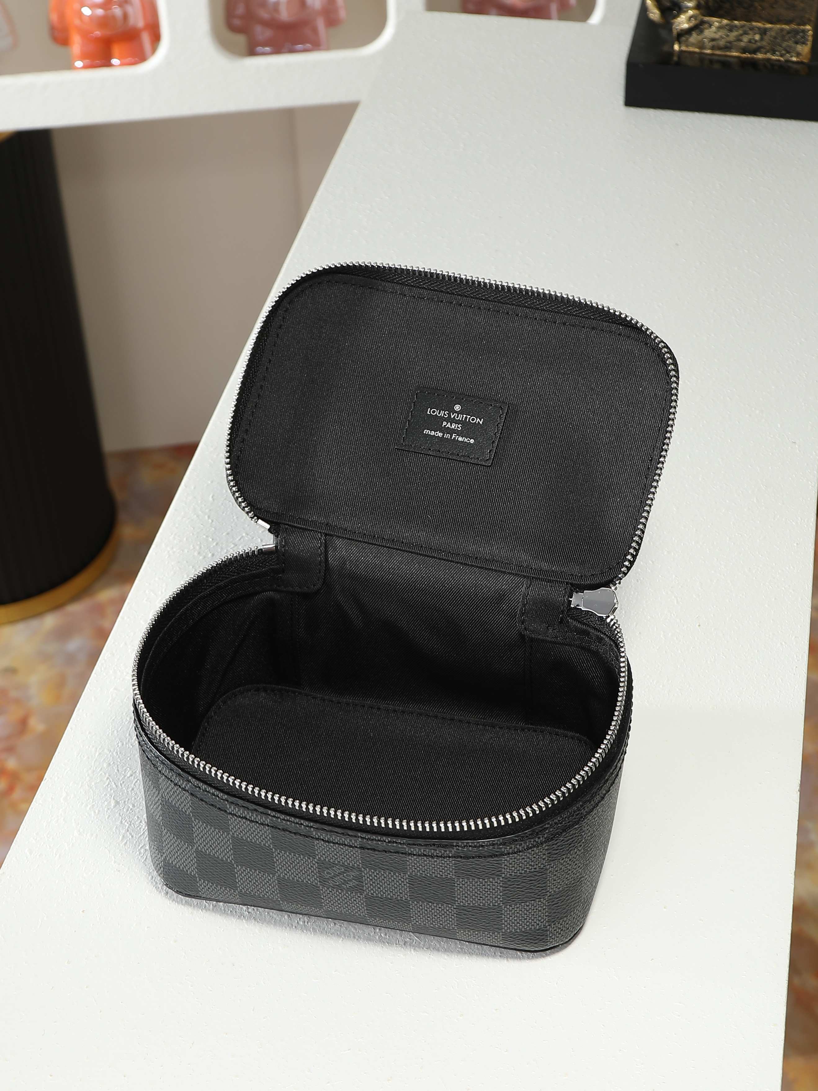루이비통 M43689 블랙 체크 스타일 Packing Cube 중형 여행용 수납 파우치