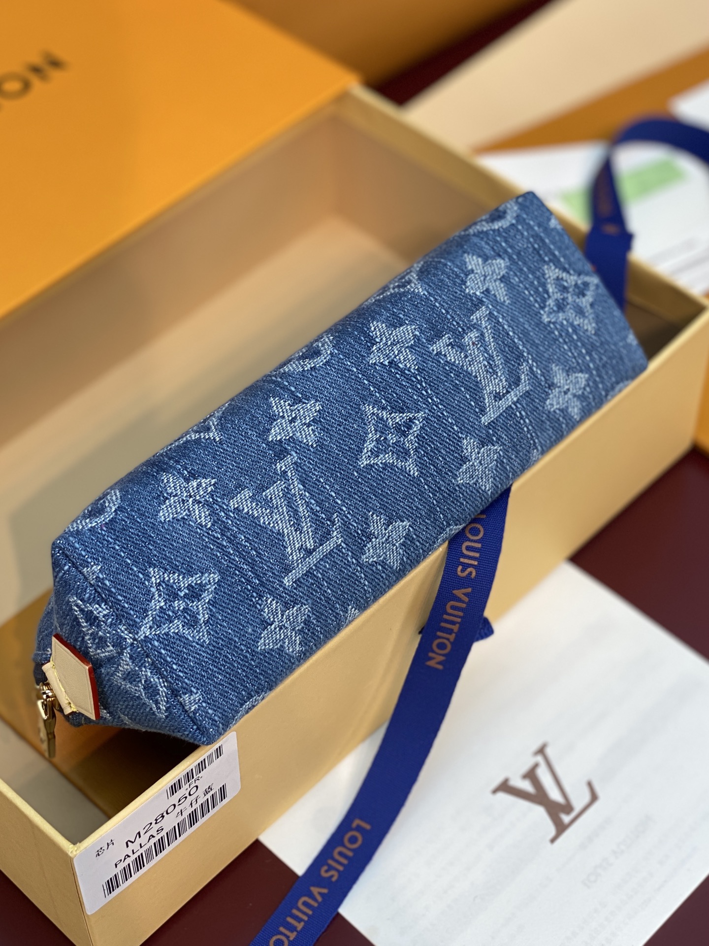 루이비통 M28050 Pochette Cosmétique 소형 데님 블루 스타일 화장품 파우치