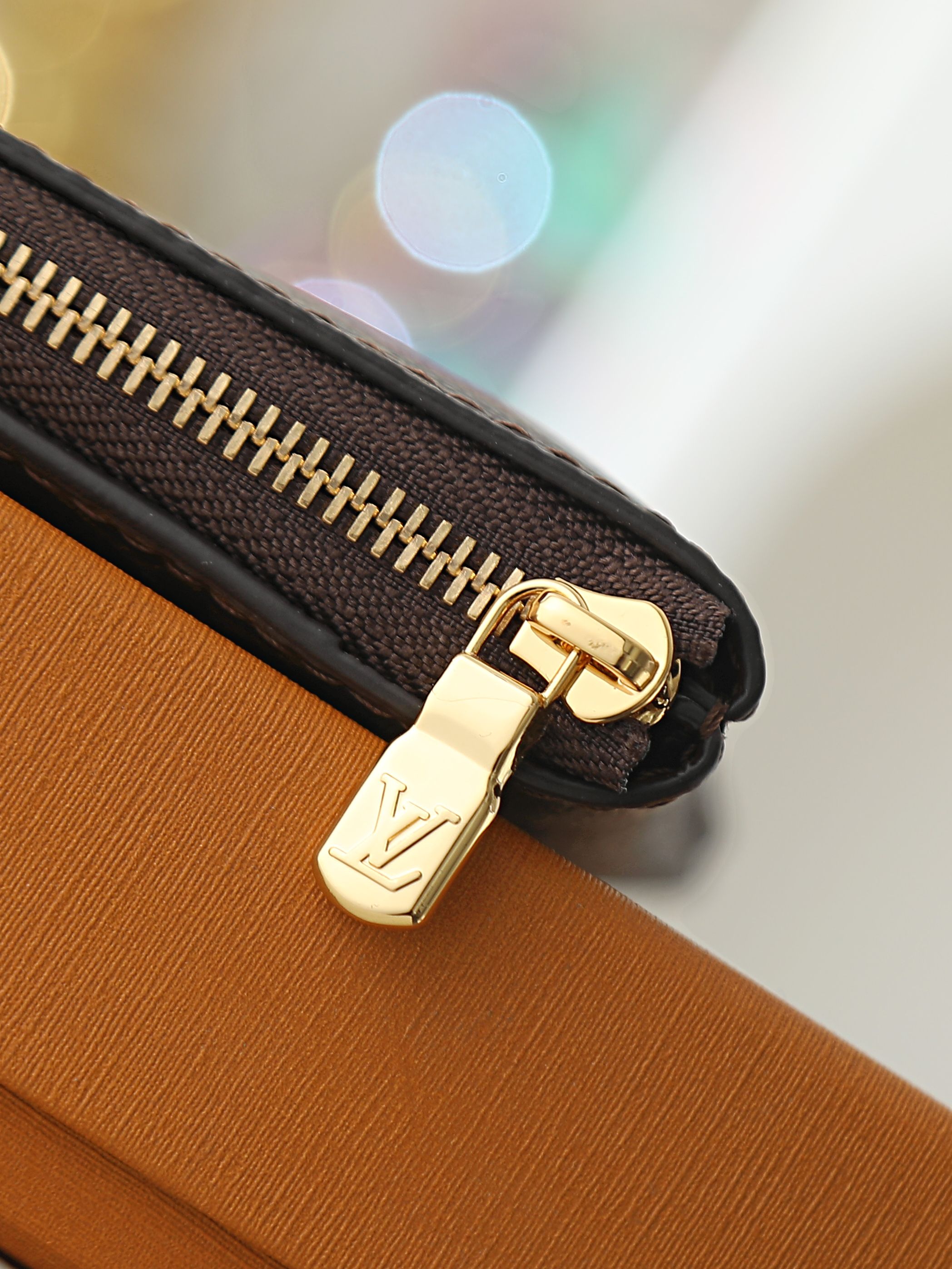 루이비통 M13560 Pochette Clés 중형 모노그램 스타일 열쇠지갑동전지갑 겸 여권·카드 파우치