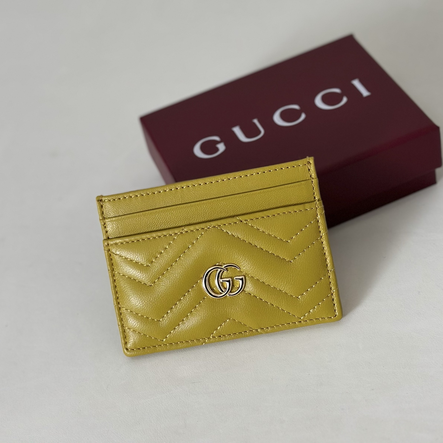 구찌 443127 머스타드 옐로우 양가죽 카드지갑